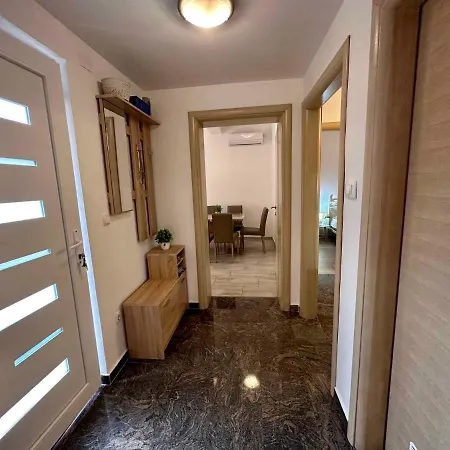 Apartment In 45738