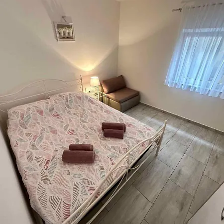 In 45738 Apartment