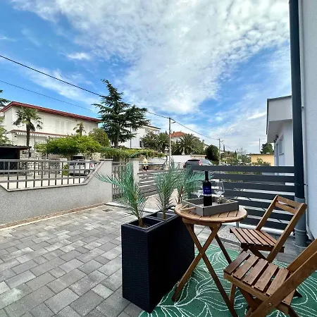 In 45738 Apartment
