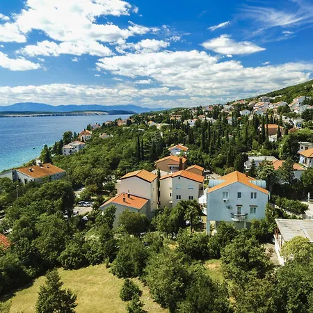 In 45738 Apartman Dramalj