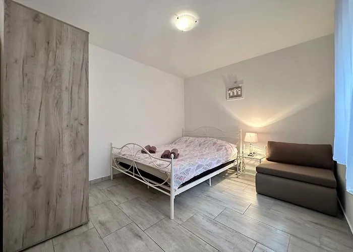 In 45738 Apartman Dramalj