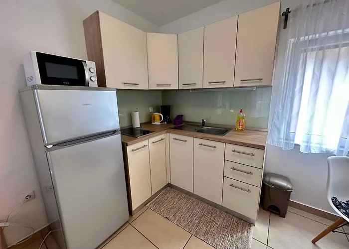 In 45738 Apartman *