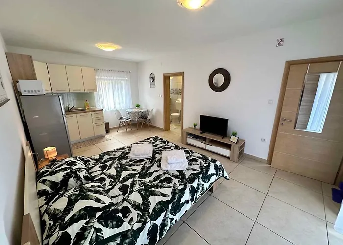 Apartman In 45738